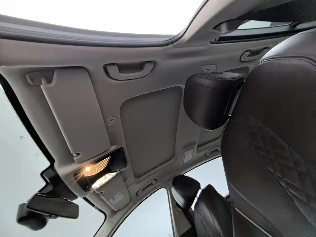 BMW 5 Series — миниатюра 14