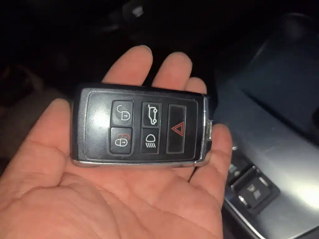Jaguar E-PACE — миниатюра 9