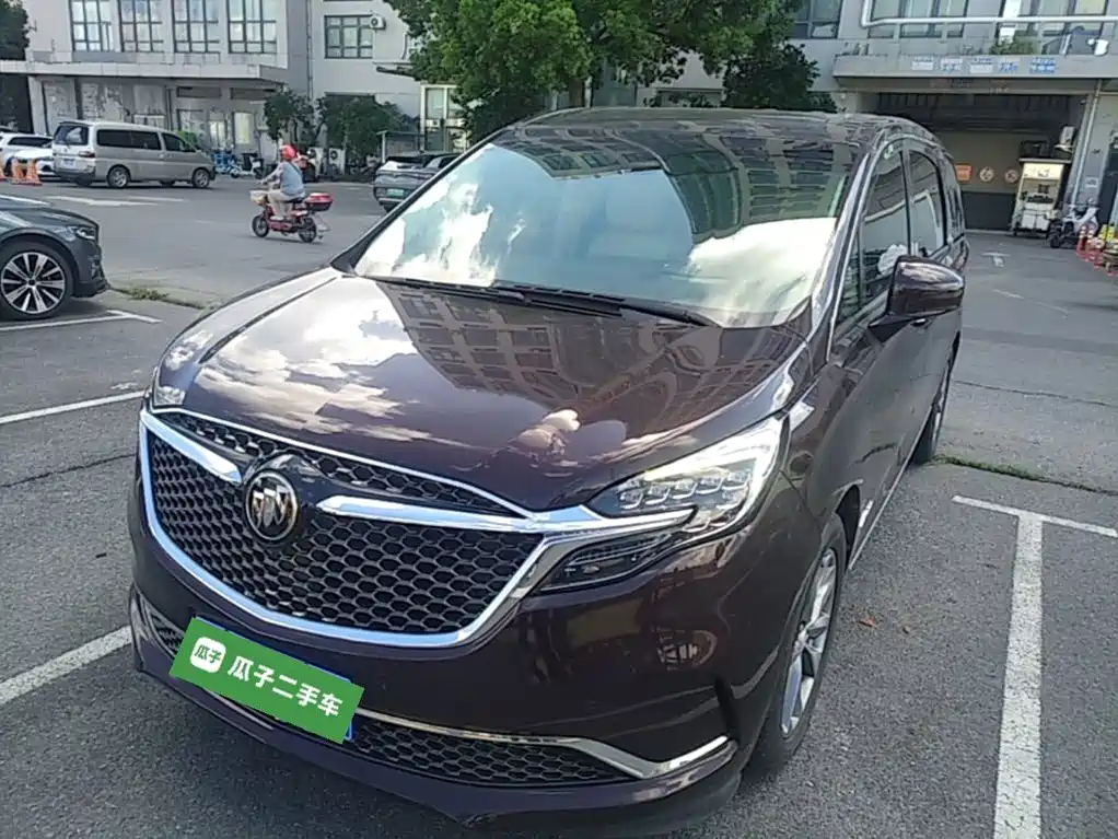 Buick GL8 — миниатюра 2