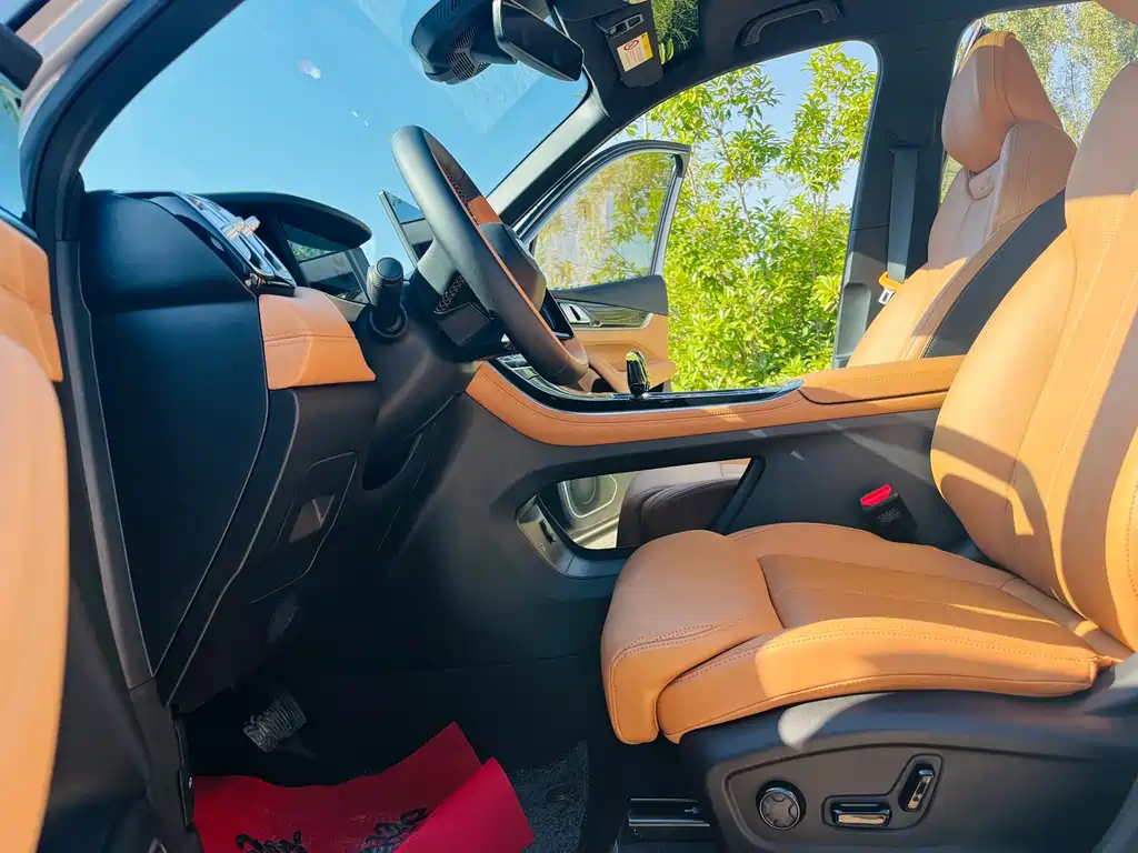 Geely Boyue L — миниатюра 5