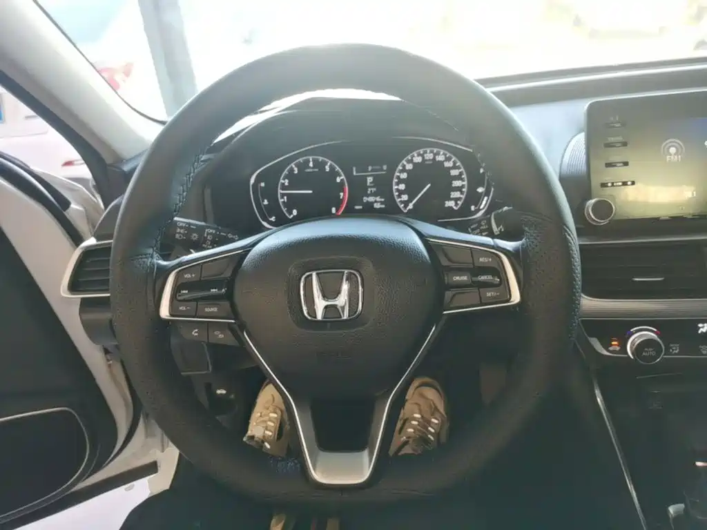Honda Accord — миниатюра 11