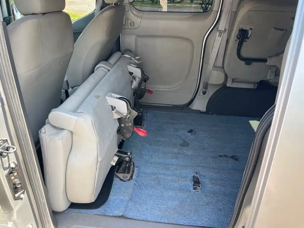 Nissan NV200 — миниатюра 19