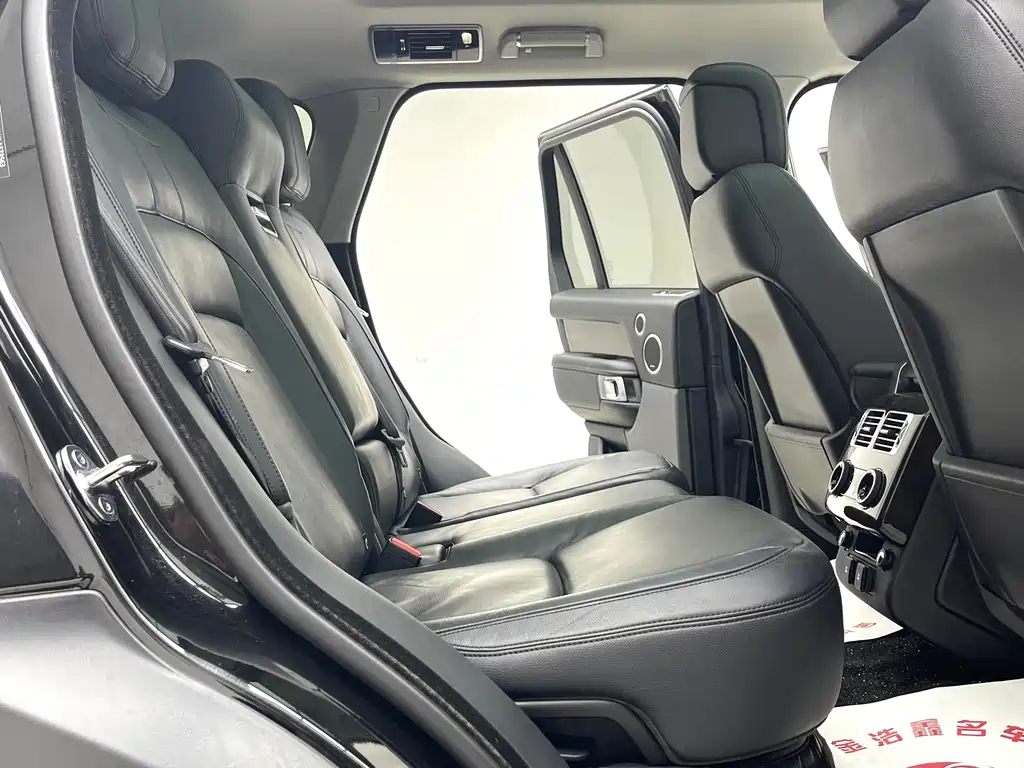 Land Rover Range Rover — миниатюра 11