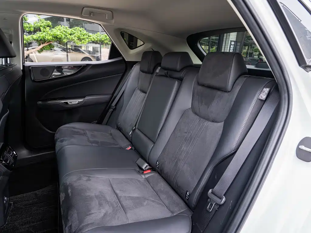 Lexus NX — миниатюра 12