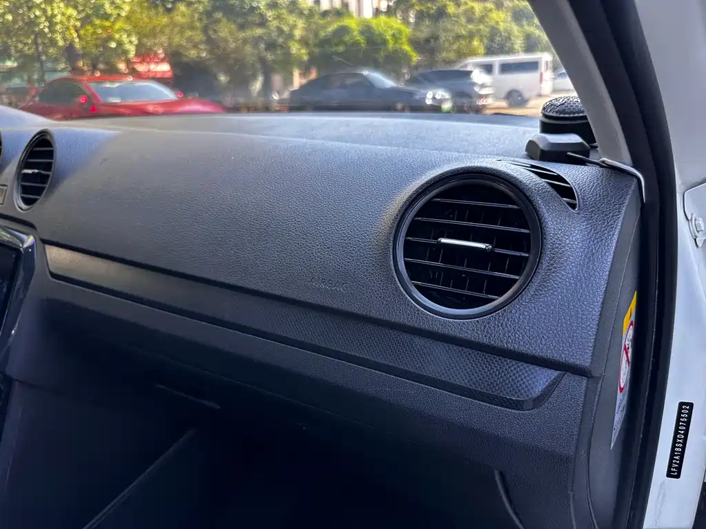 Volkswagen Jetta — миниатюра 9