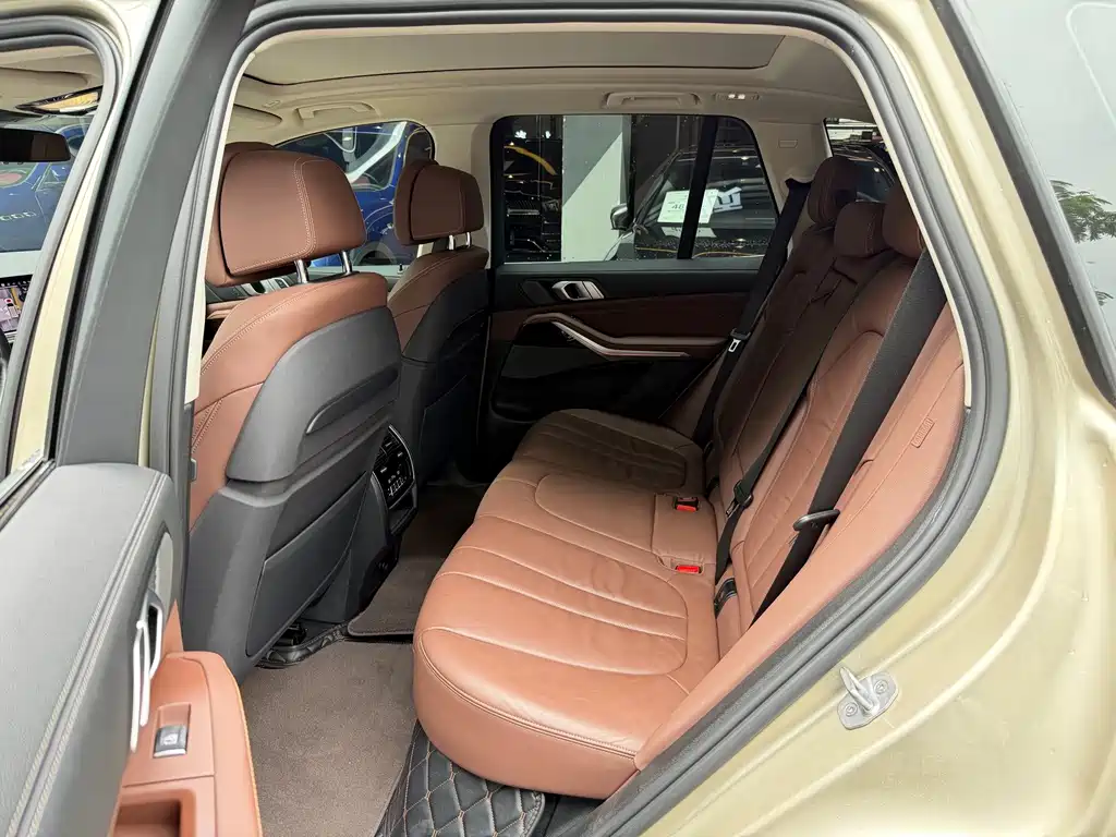 BMW X5 (Import) — миниатюра 11