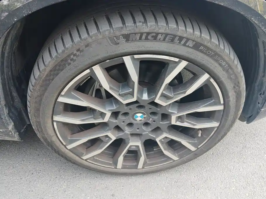 BMW X5 — миниатюра 6