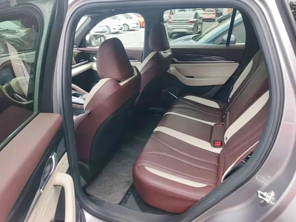 Geely Xingyue L — миниатюра 17
