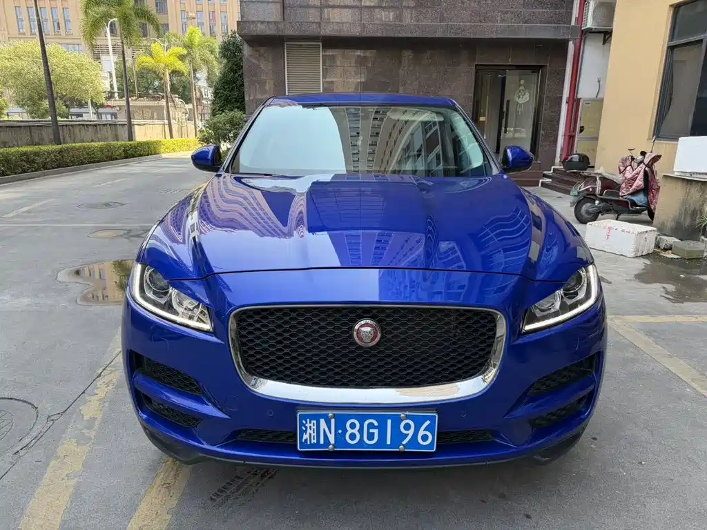 Jaguar F-PACE — миниатюра 2