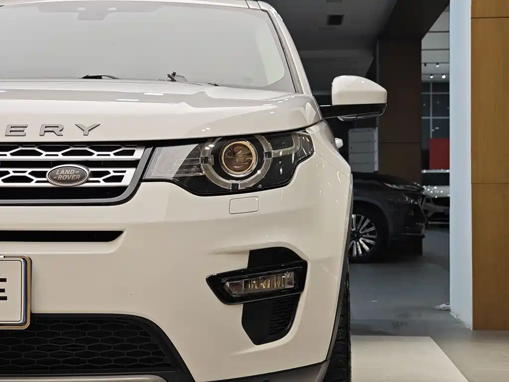 Land Rover Discovery Sport — миниатюра 2