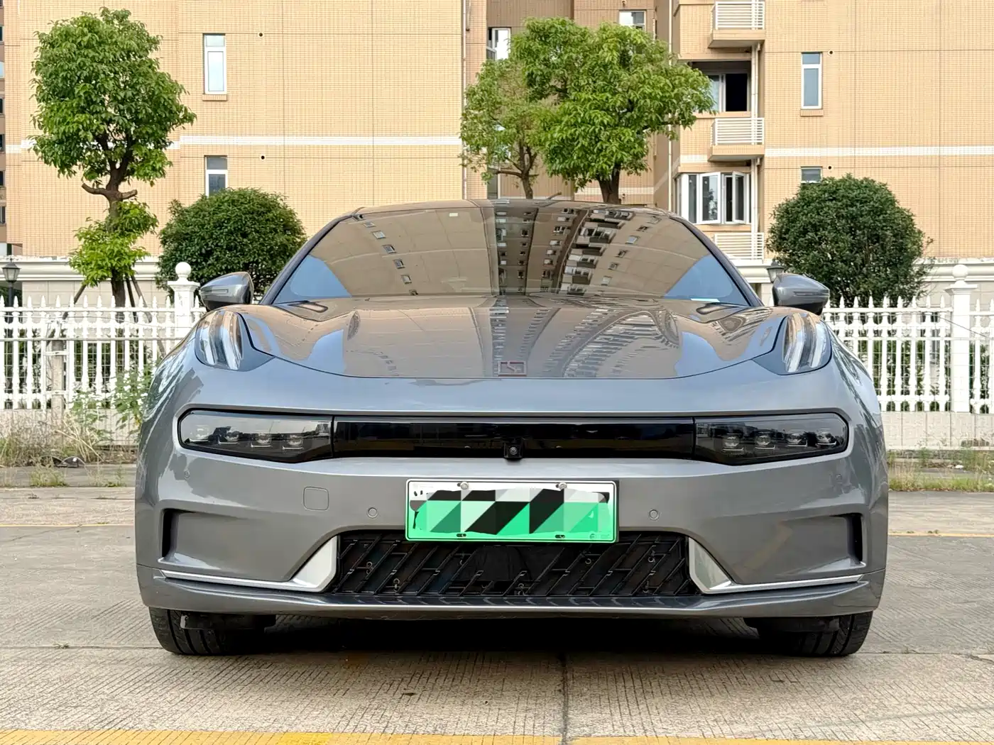 Zeekr 001