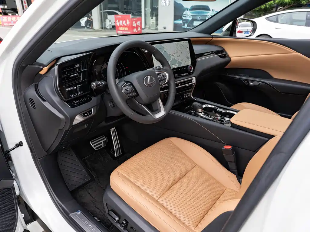 Lexus RX — миниатюра 9