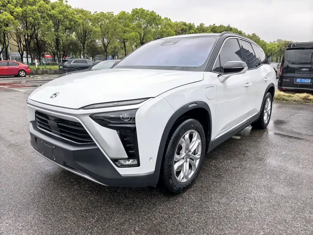 Nio ES8 2022