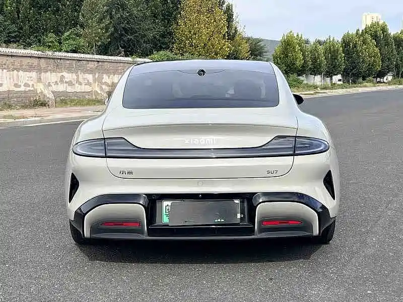 Xiaomi SU7 — миниатюра 8
