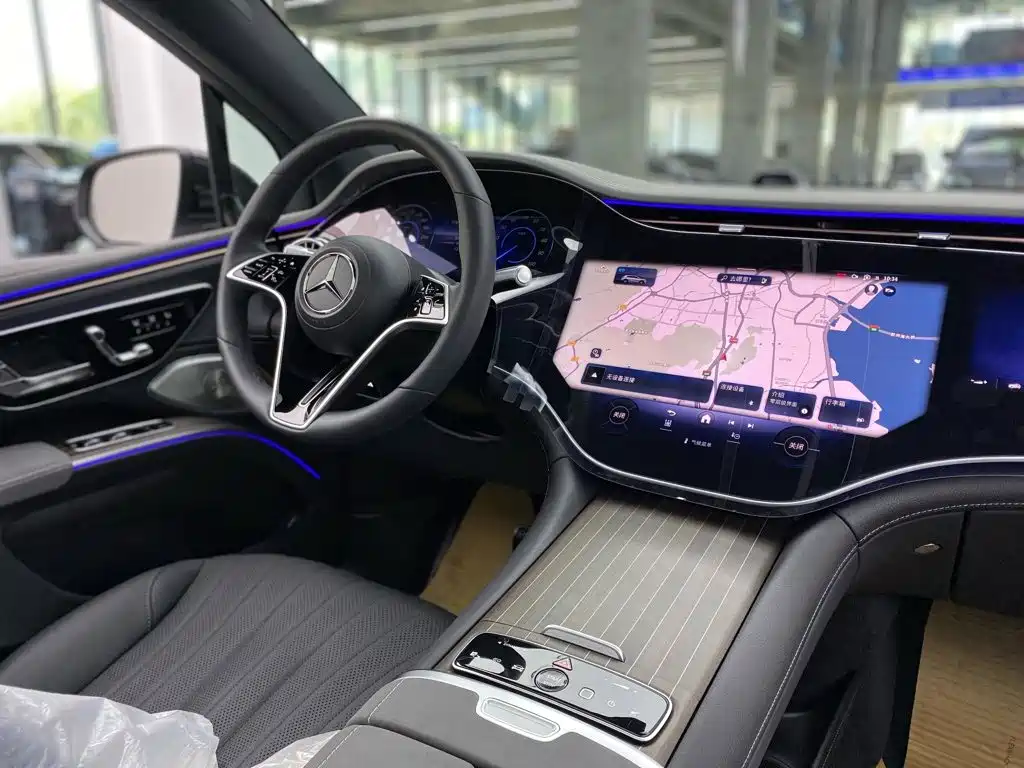 Mercedes-Benz EQS SUV — миниатюра 10