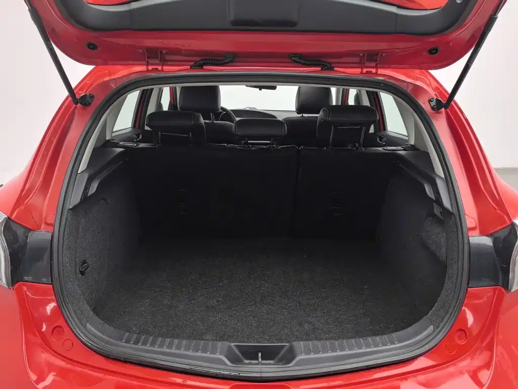 Mazda 3 Xingcheng — миниатюра 16