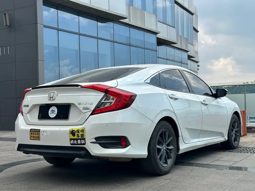 Honda Civic — миниатюра 8
