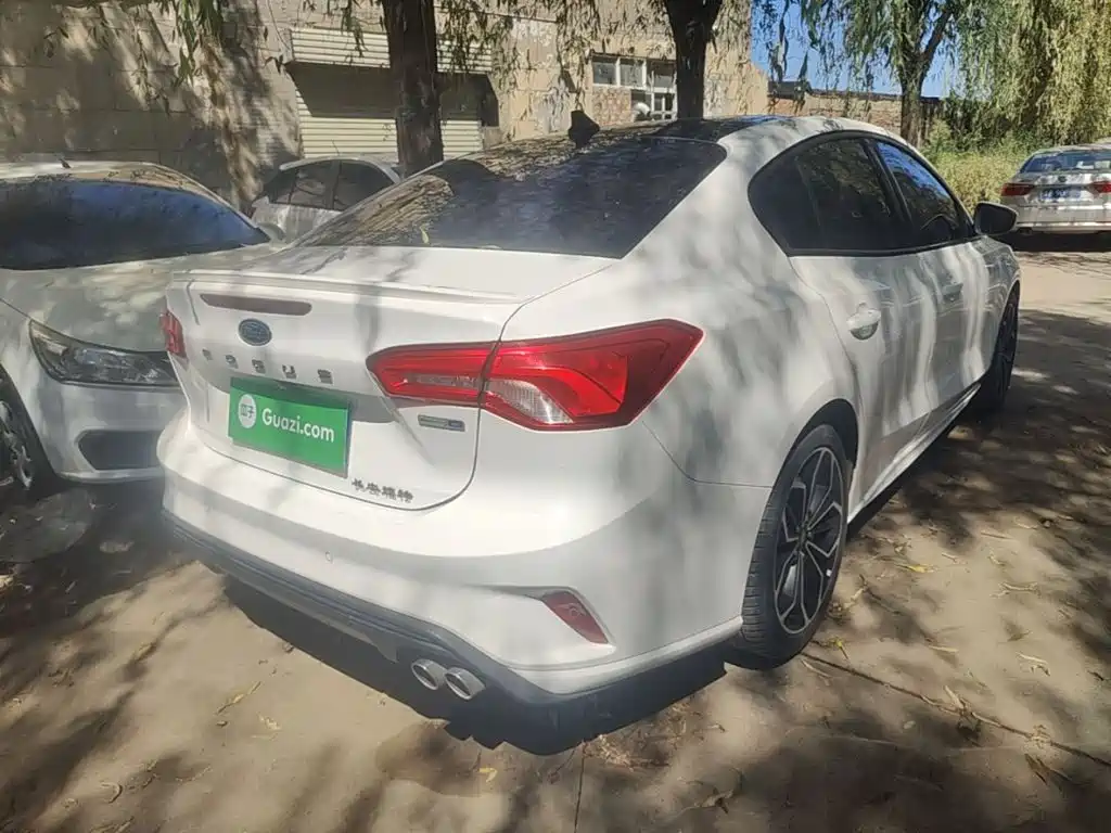 Ford Focus — миниатюра 7