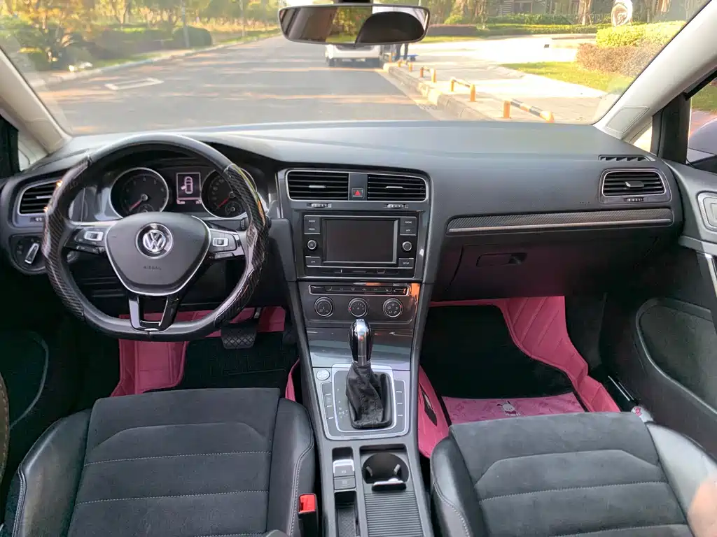 Volkswagen Golf — миниатюра 11