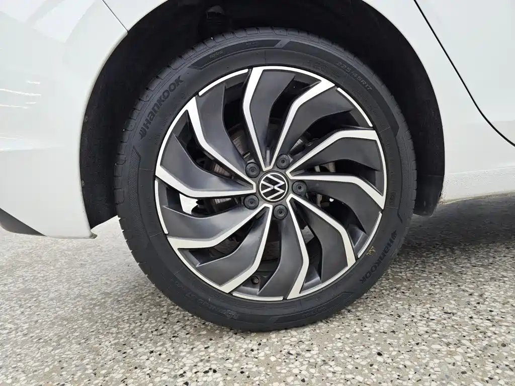 Volkswagen Golf — миниатюра 14