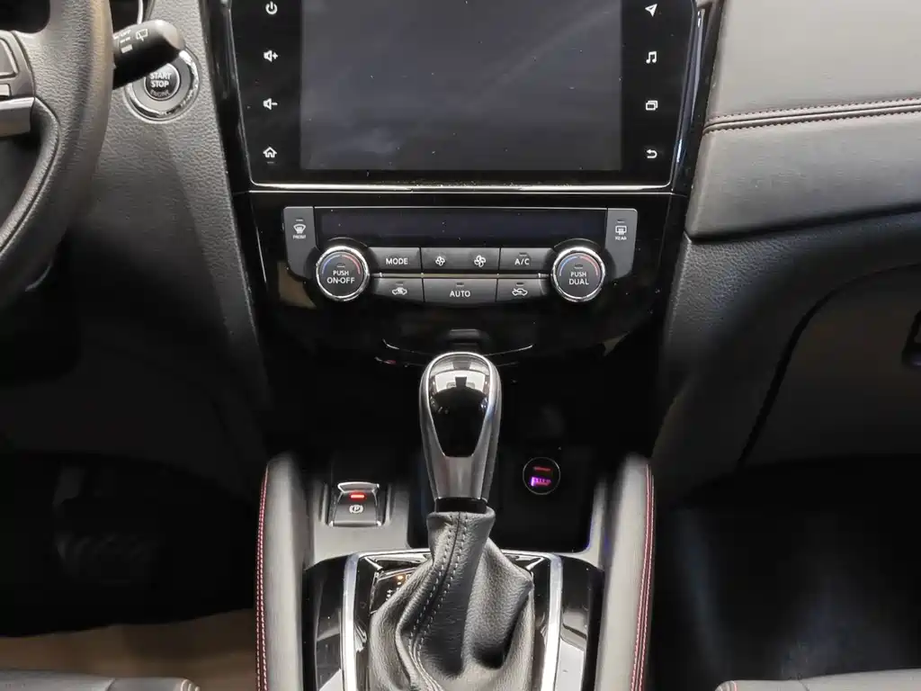Nissan Qashqai — миниатюра 18