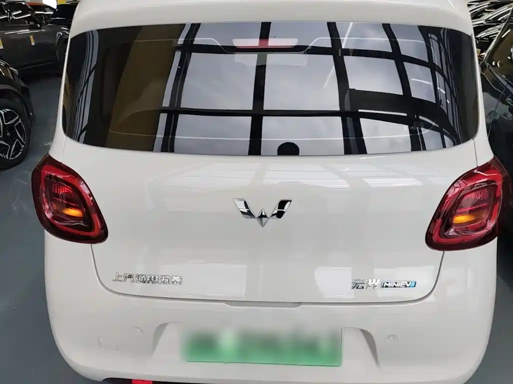 Wuling MINIEV — миниатюра 6