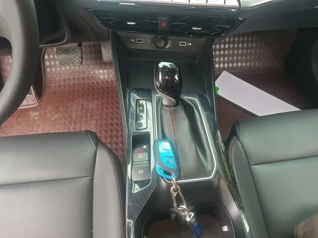 MG MG5 — миниатюра 14