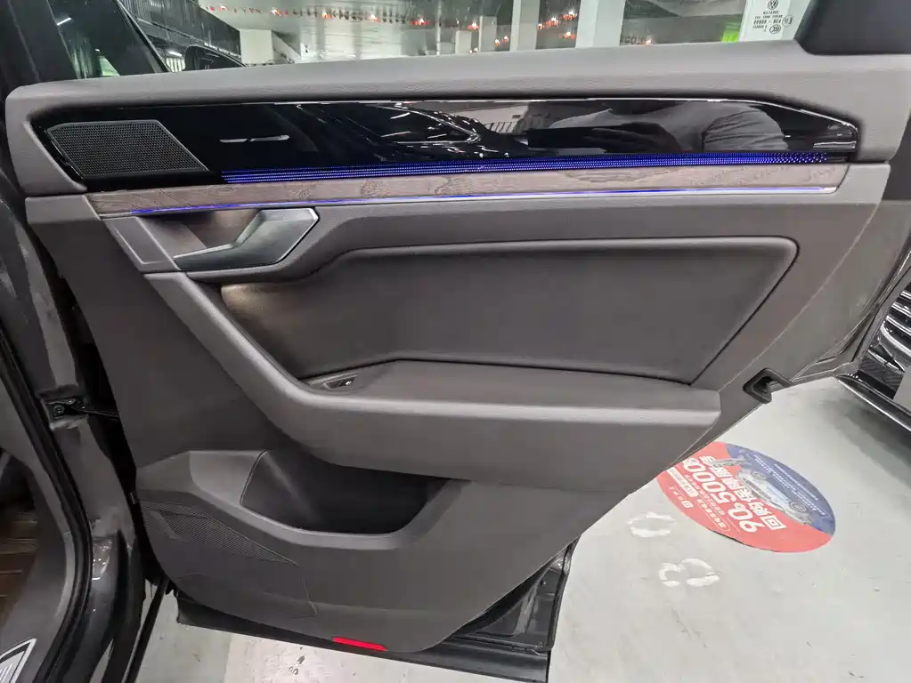 Volkswagen Touareg — миниатюра 19