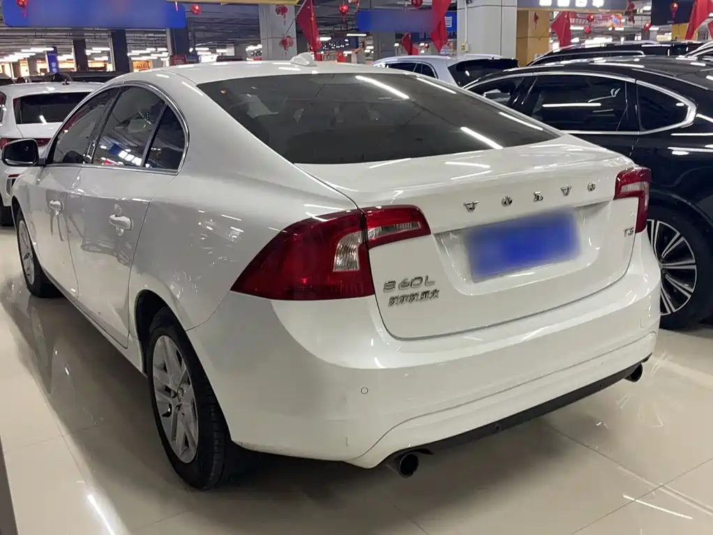 Volvo S60 — миниатюра 8
