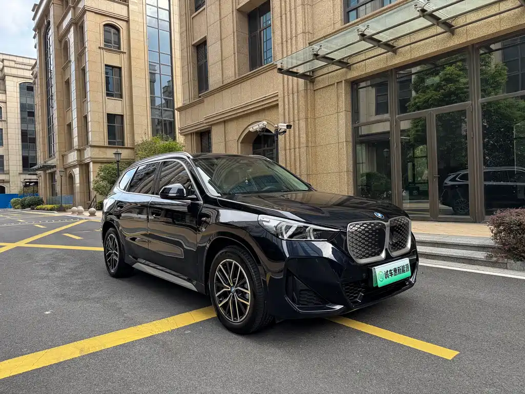 BMW iX1 — миниатюра 3