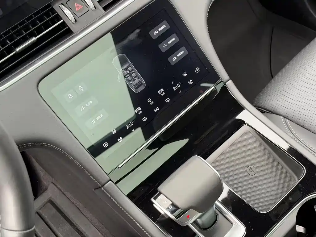 Li Auto Li ONE — миниатюра 10