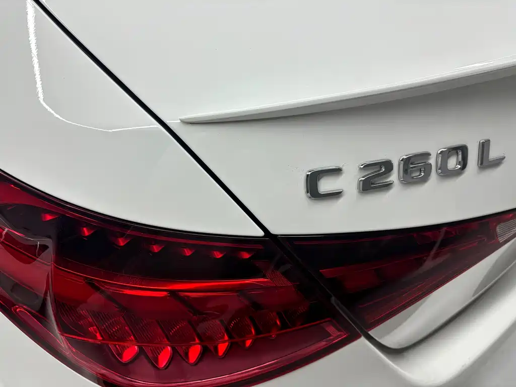 Mercedes-Benz C-Class — миниатюра 17