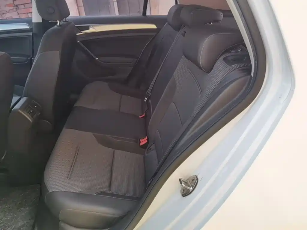 Volkswagen Golf — миниатюра 17