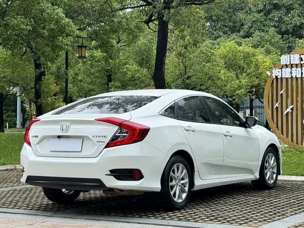 Honda Civic — миниатюра 15