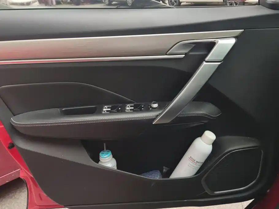 Geely Binyue — миниатюра 7