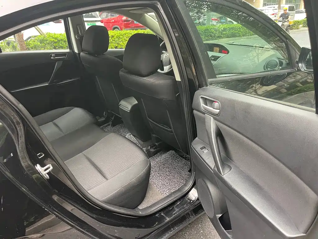 Mazda 3 Xingcheng — миниатюра 7
