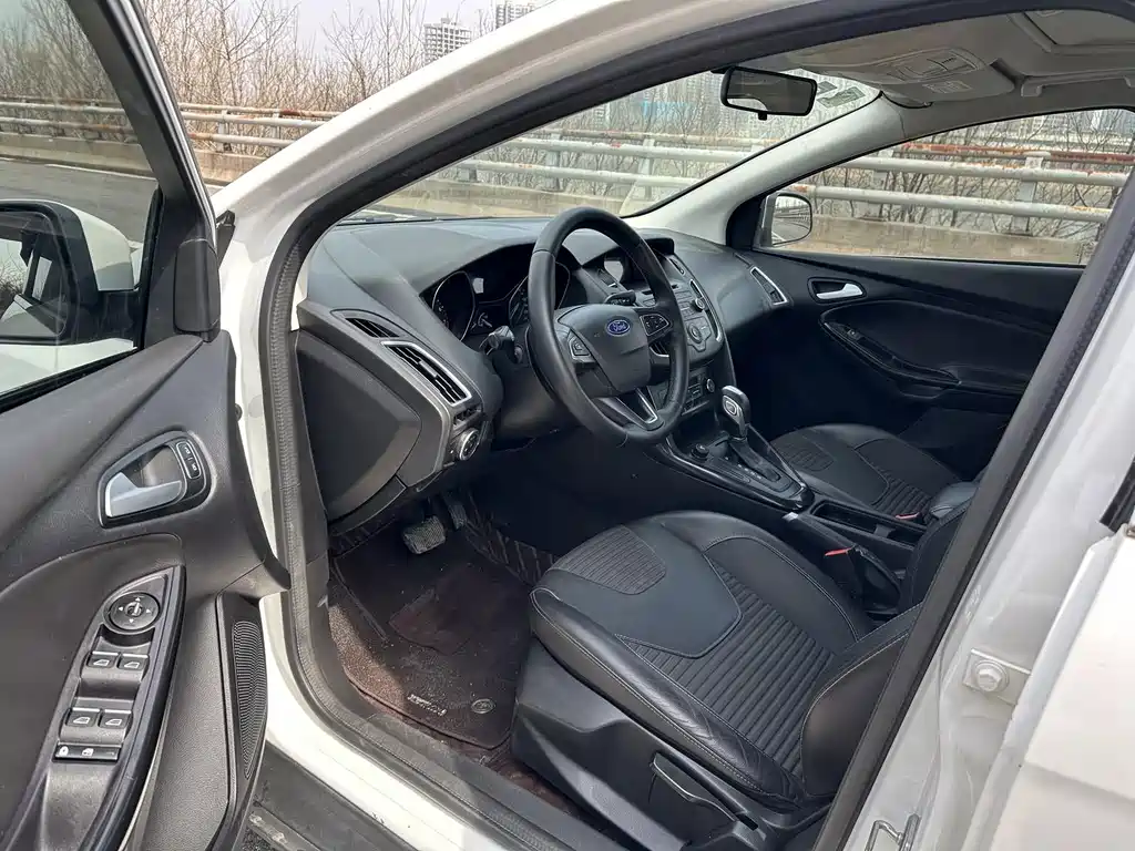 Ford Focus — миниатюра 4