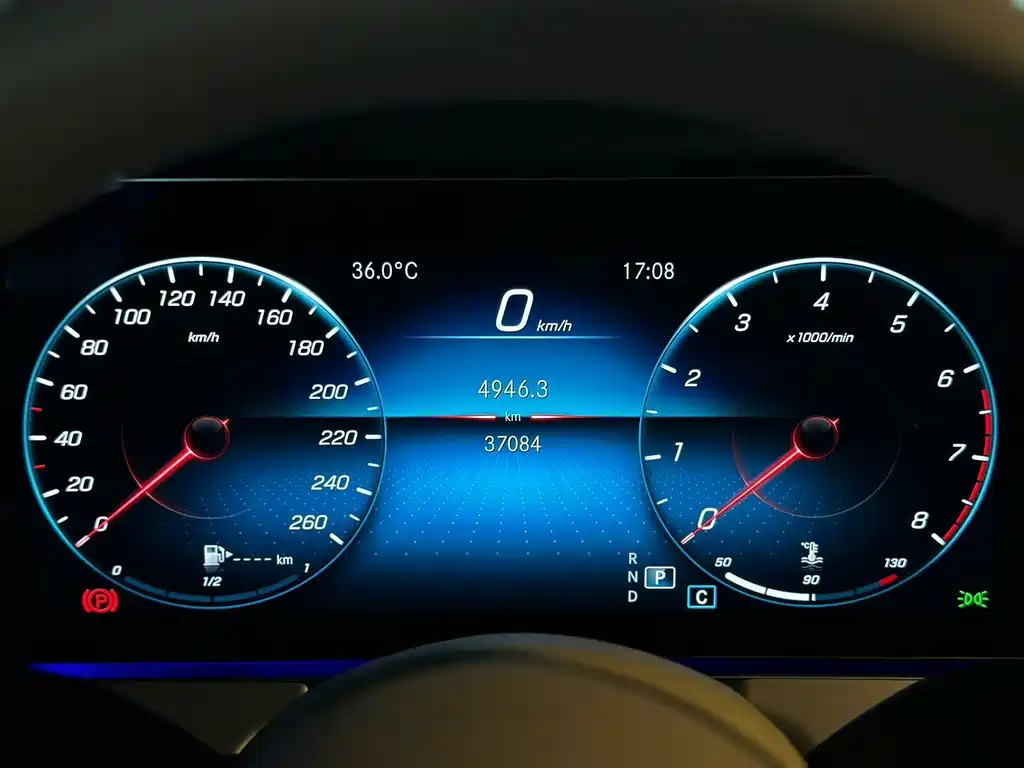 Mercedes-Benz E-Class (Import) — миниатюра 5
