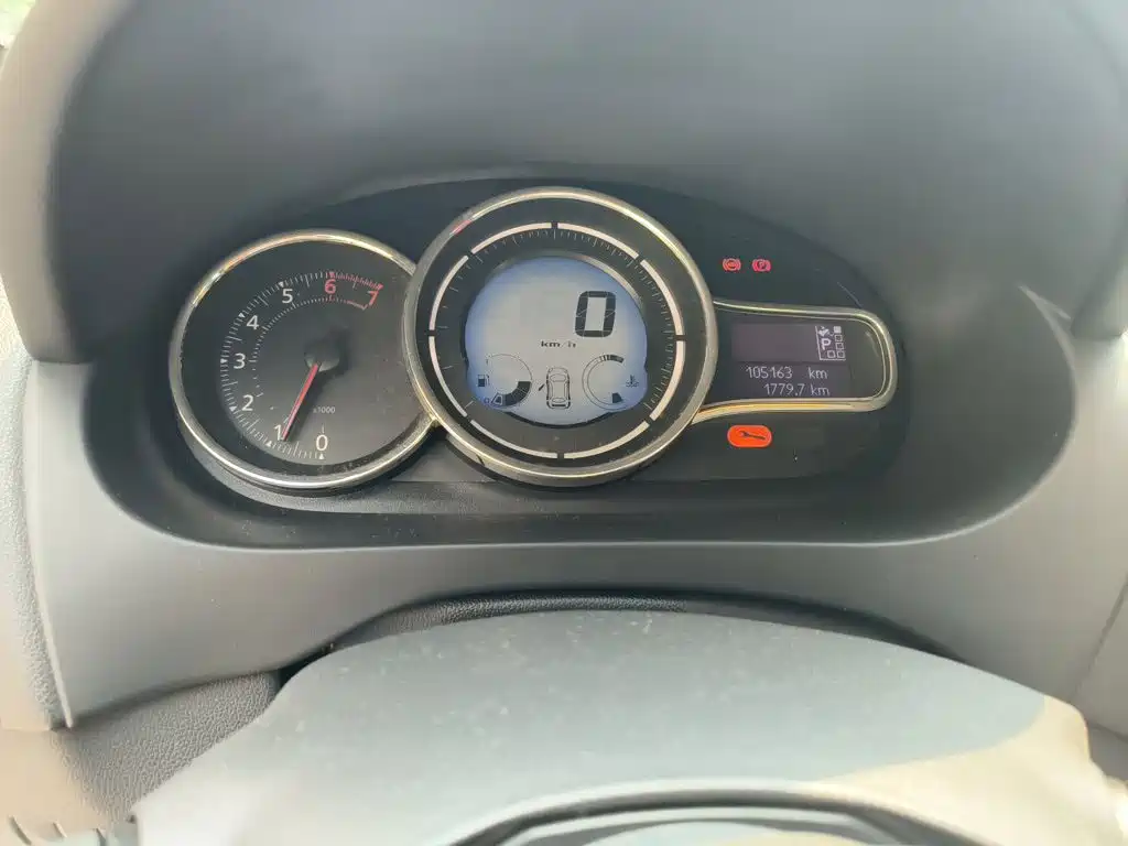 Renault Fluence — миниатюра 8