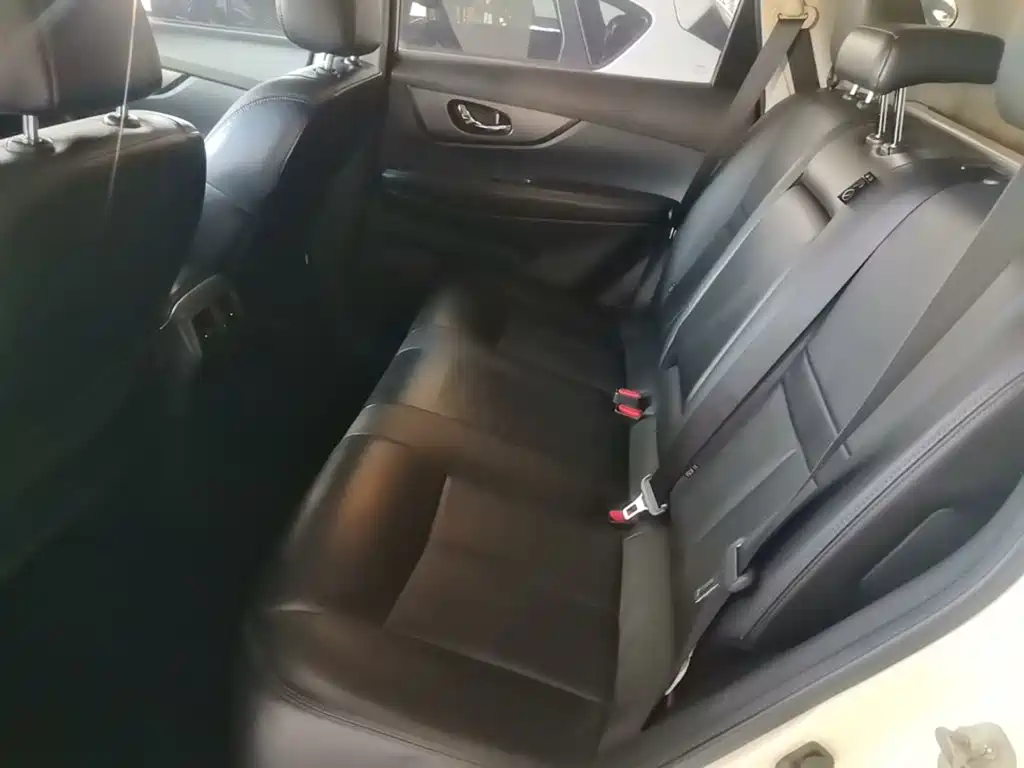 Nissan X-Trail — миниатюра 17