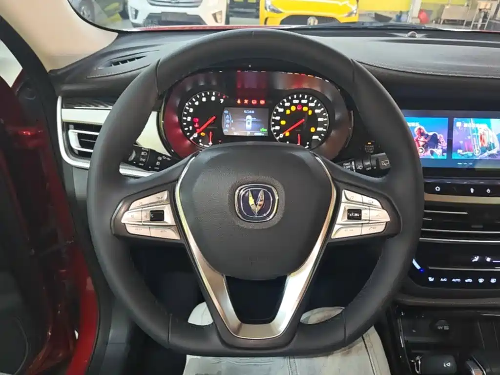 Changan CS35PLUS — миниатюра 11