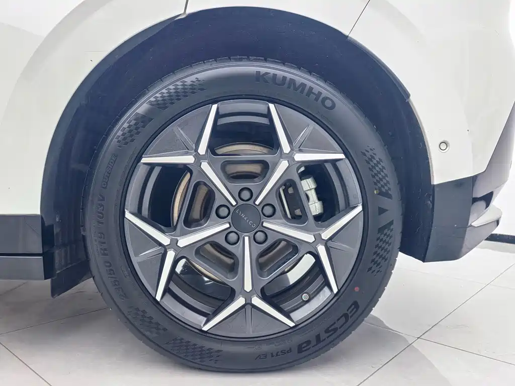 Lynk & Co Z20 — миниатюра 9