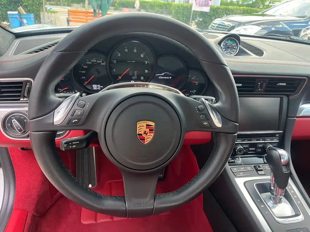 Porsche 911 2015 Carrera 4 3.4L Style Edition