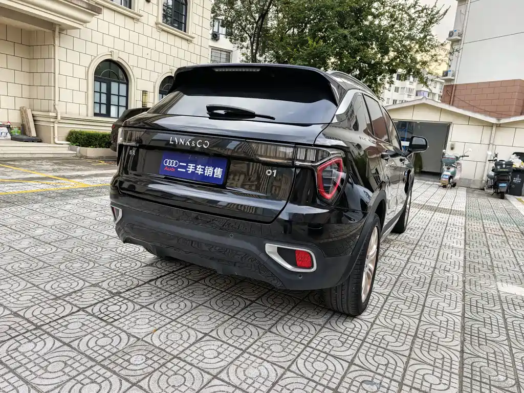 Lynk & Co 01 — миниатюра 6