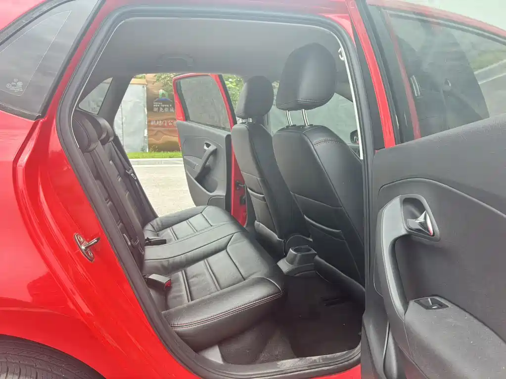 Volkswagen Polo — миниатюра 4