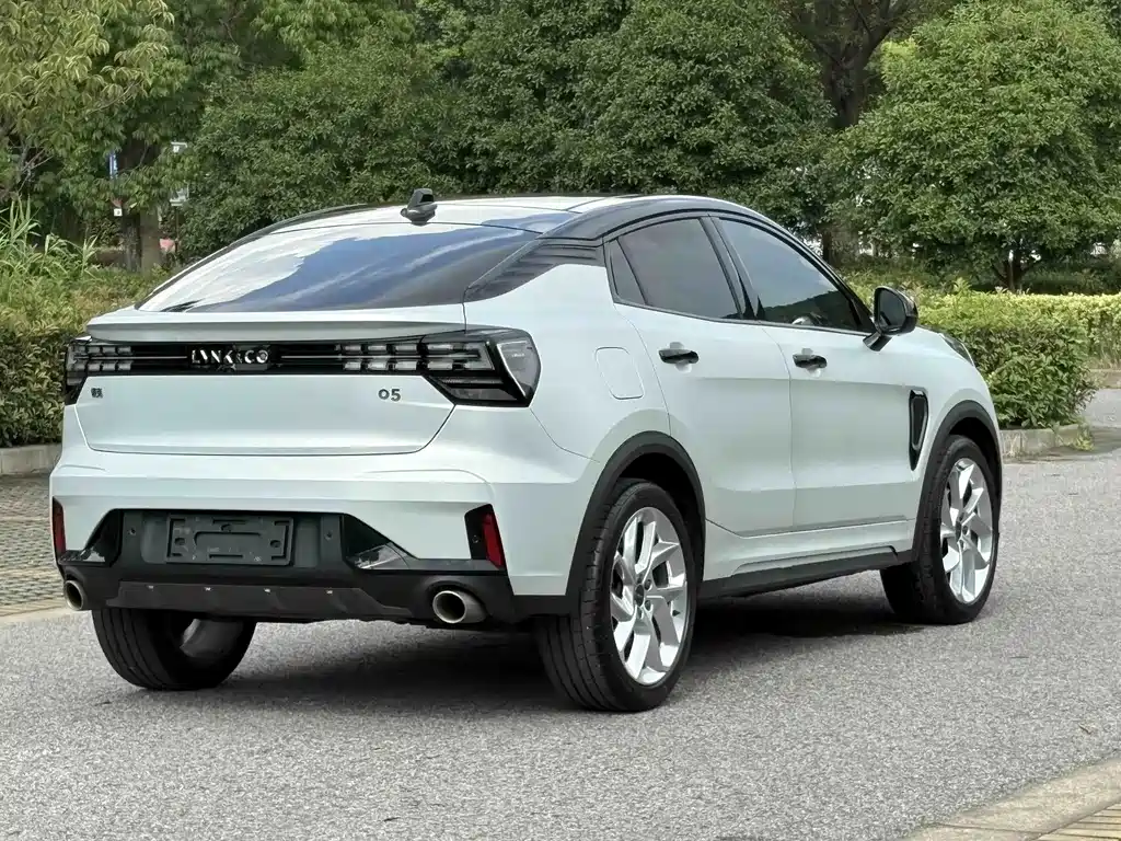 Lynk & Co 05 — миниатюра 19
