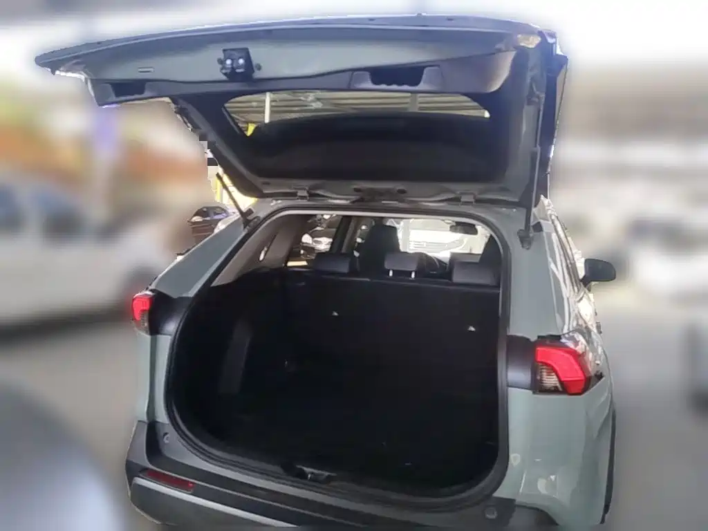 Toyota RAV4 — миниатюра 24