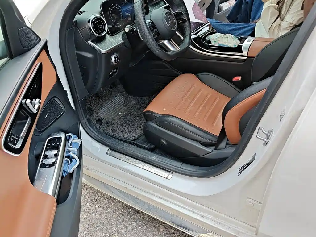 Mercedes-Benz C-Class — миниатюра 14