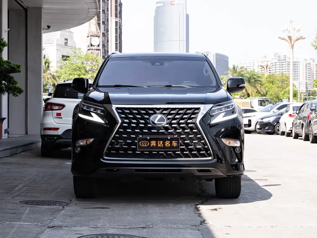 Lexus GX 2022 460 7 мест