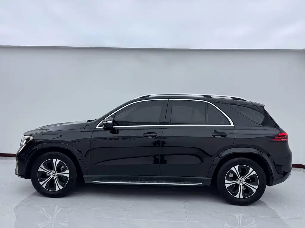 Mercedes-Benz GLE (Import) — миниатюра 27